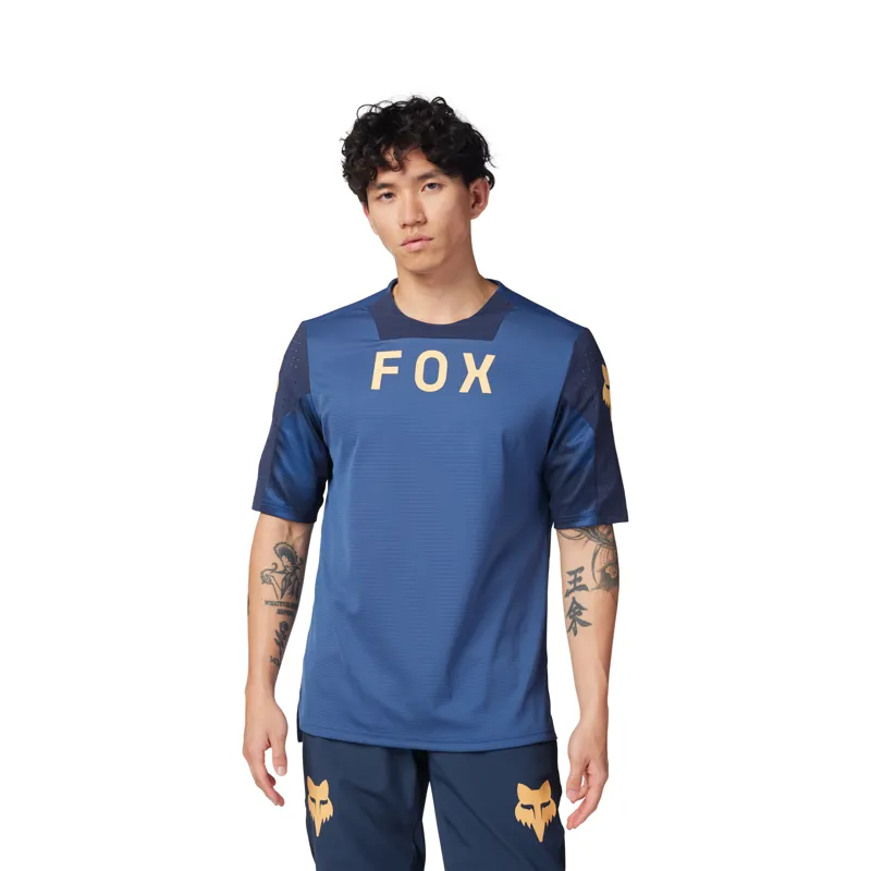 Fox Defend Taunt Short Sleeve Mountain Bike Jersey in Indo-1