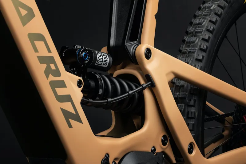 Santa Cruz Bullit C S Model MX EP801.- E-Bike 2024 in Matte Cider-3