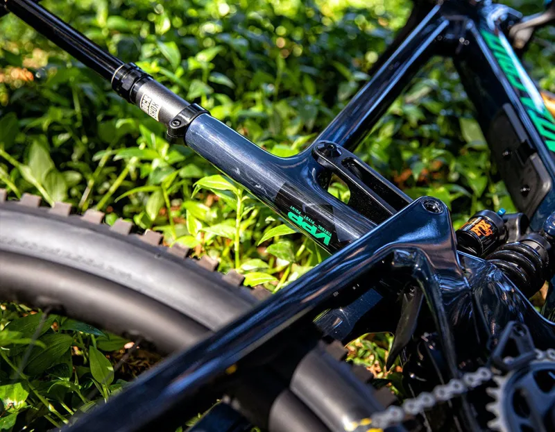 Santa Cruz Megatower C - S Model 2024 Full Suspension Bike in Gloss Carbon-8