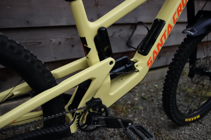 Current Demo Bike - Santa Cruz Nomad C R Model 2024 - Large in Yellow-7