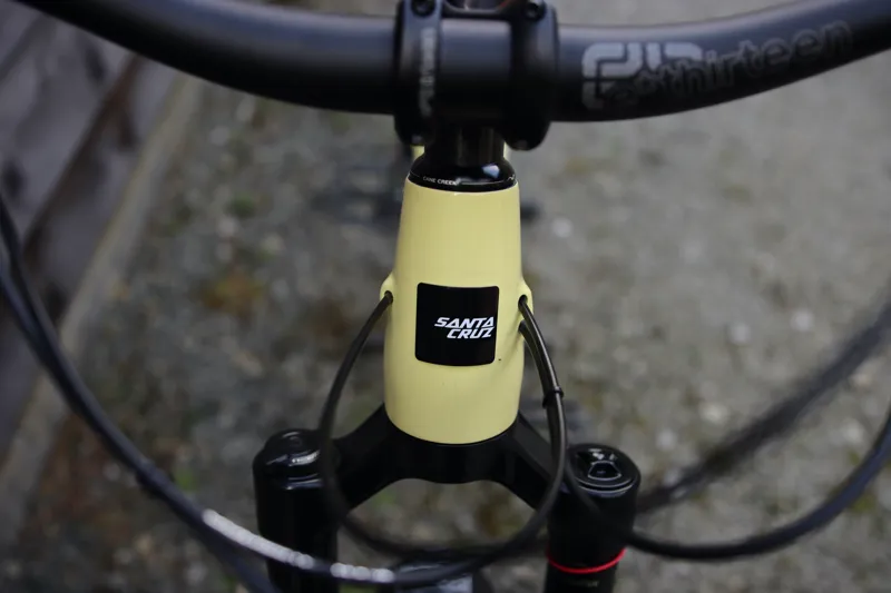 Current Demo Bike - Santa Cruz Nomad C R Model 2024 - Large in Yellow-10