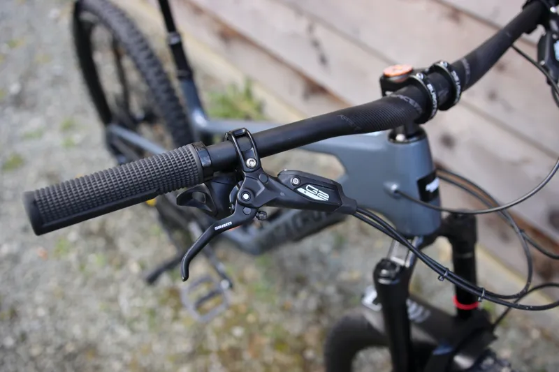 Current Demo Bike - Santa Cruz Hightower C R 2024 Large in Ocean Blue-5