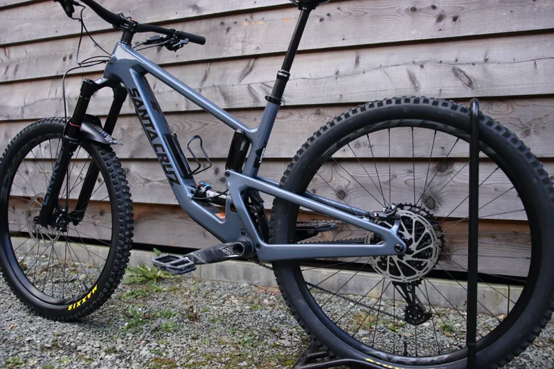 Current Demo Bike - Santa Cruz Hightower C R 2024 Large in Ocean Blue-10