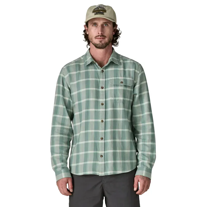 Patagonia Lightweight Fjord Flannel Shirt in Marine Layer: Blue Sage-1