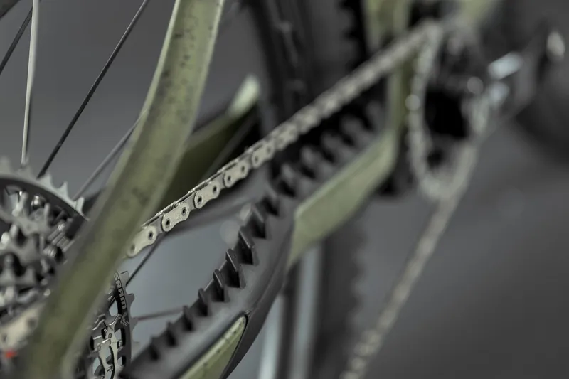 Merida eOne-Sixty SL 8000 Electric Bike 2025 in Glossy Guarded Gold-3