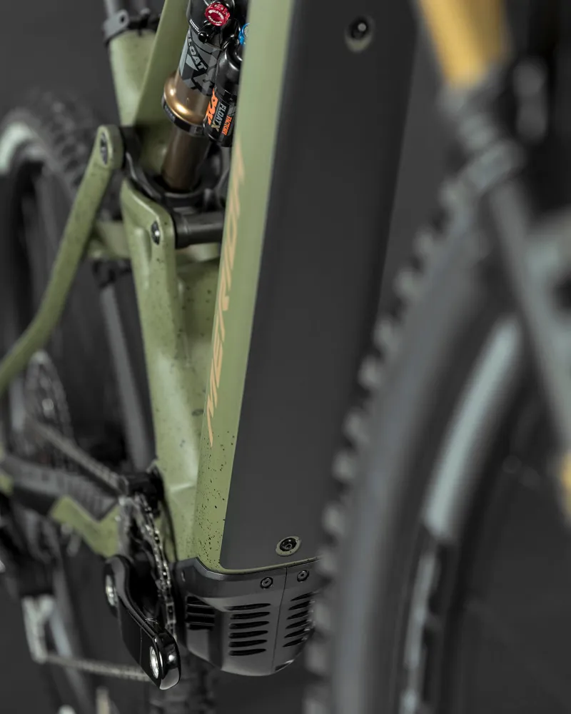 Merida eOne-Sixty SL 8000 Electric Bike 2025 in Glossy Guarded Gold-5