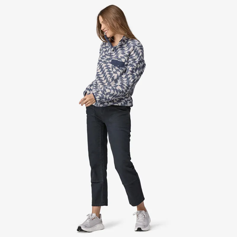 Patagonia Womens Lightweight Synchilla Snap-T Fleece in Natural Flight