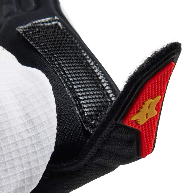 Fox Defend Race MTB Gloves in White-4