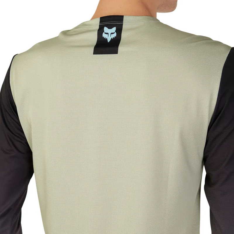 Fox Flexair Arcadia Long Sleeve MTB Jersey in Oat-2