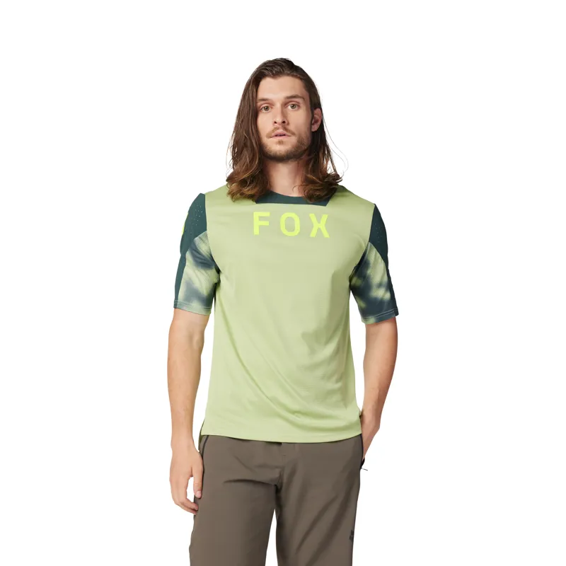 Fox Defend Taunt Short Sleeve MTB Jersey in Pale Green-1
