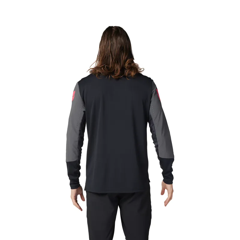 Fox Defend Taunt Long Sleeve MTB Jersey in Black-3