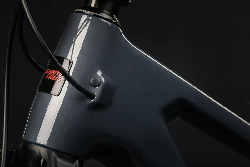 Santa Cruz Hightower C - R Model 2024 Full Suspension Bike in Glos BLU-1