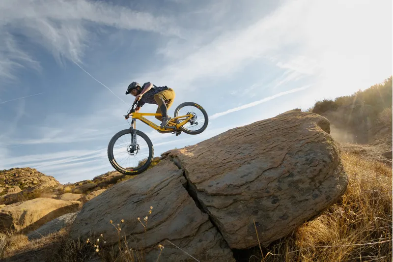 Santa Cruz Heckler SL XO AXS Model - Electric Bike - 2025 in Yellow-5