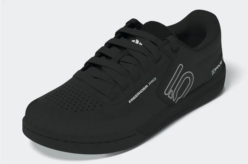 Five Ten Womens Freerider Pro Mountain Bike Flat Shoe in Black / White-12