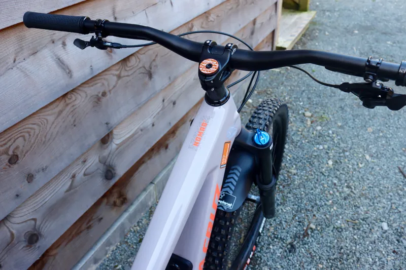 Ex-Demo Bike - Santa Cruz Nomad 6 - S Model 2023 - Gypsum Large-5