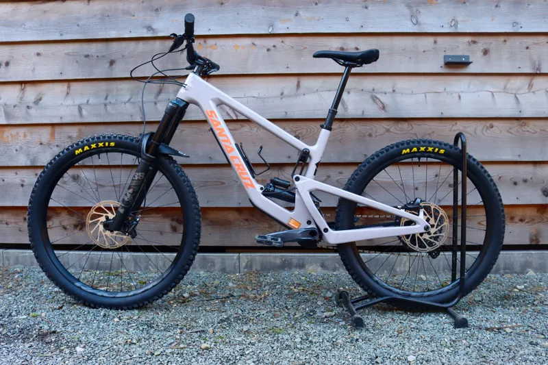 Ex-Demo Bike - Santa Cruz Nomad 6 - S Model 2023 - Gypsum Large-6