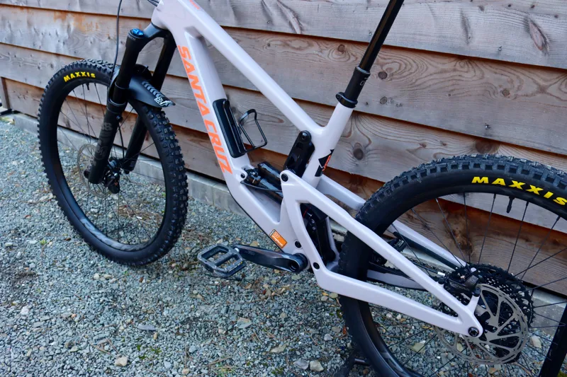 Ex-Demo Bike - Santa Cruz Nomad 6 - S Model 2023 - Gypsum Large-7