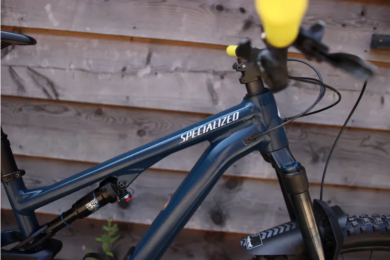 Ex-Demo Bike - Specialized Stumpjumper Alloy 15 - Satin Blue S3-8