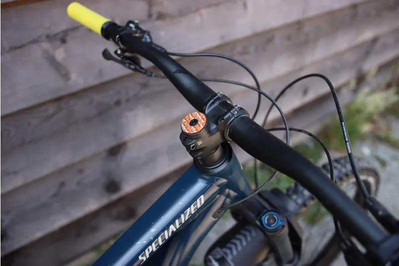 Ex-Demo Bike - Specialized Stumpjumper Alloy 15 - Satin Blue S3-9