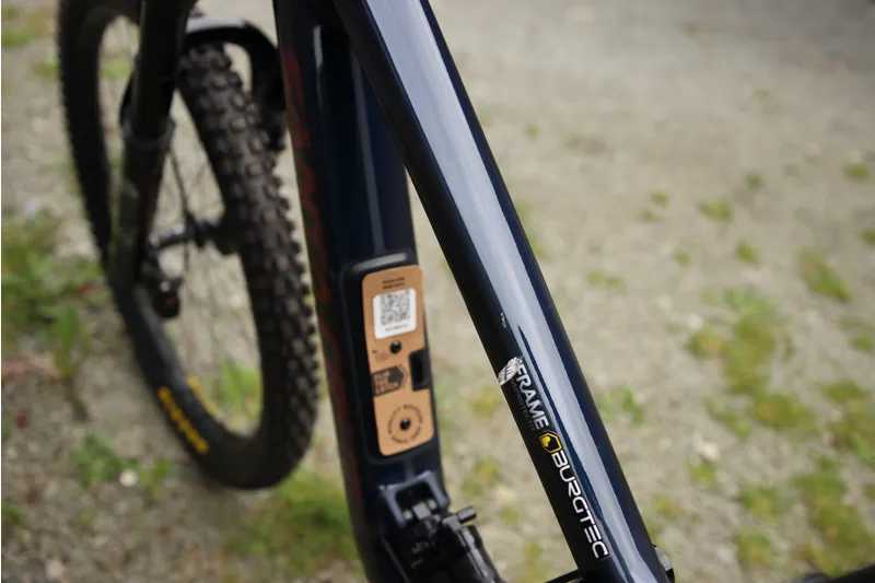 Current Demo Bike - Santa Cruz Nomad C S - 2024 in Gloss Blue in Large-10