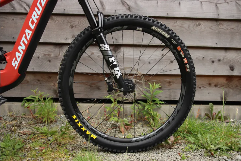 Current Demo Bike - Santa Cruz Heckler Heckler 29 S Model Large in Red-4