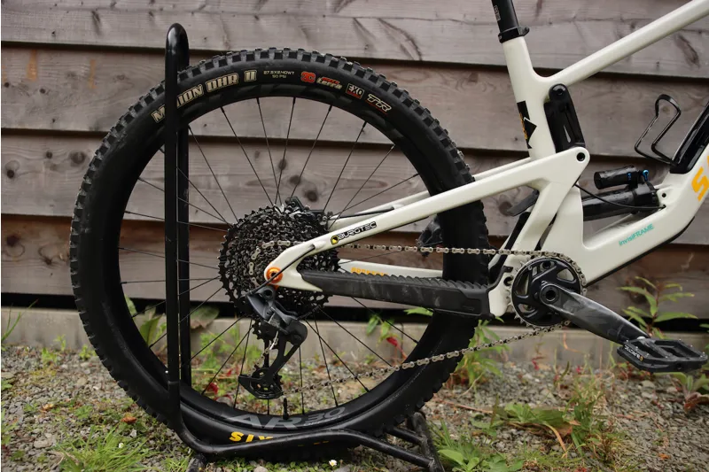 Current Demo Bike - Santa Cruz Bronson MX - C S 2024 Large in White-2