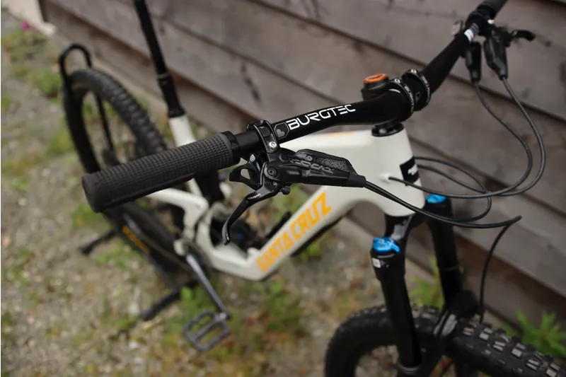 Current Demo Bike - Santa Cruz Bronson MX - C S 2024 Large in White-5