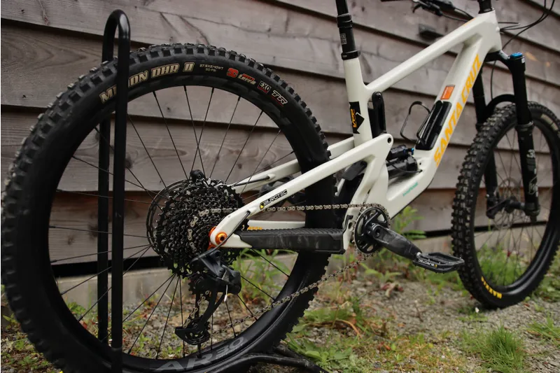 Current Demo Bike - Santa Cruz Bronson MX - C S 2024 Large in White-9