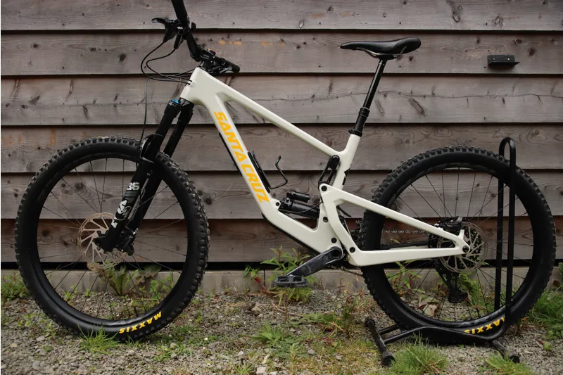 Current Demo Bike - Santa Cruz Bronson MX - C S 2024 Large in White-10