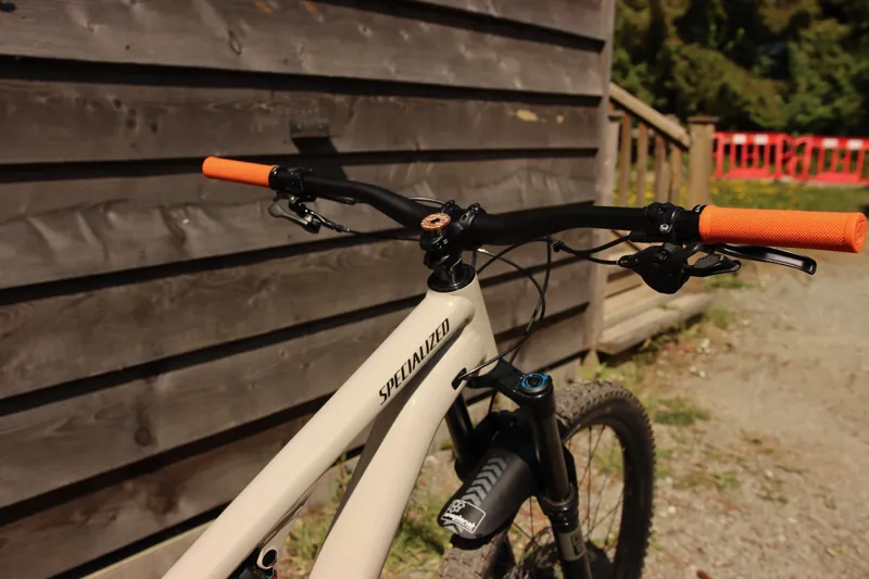 Current Demo Bike - Specialized Stumpjumper Alloy 15 - Gloss White S4-6