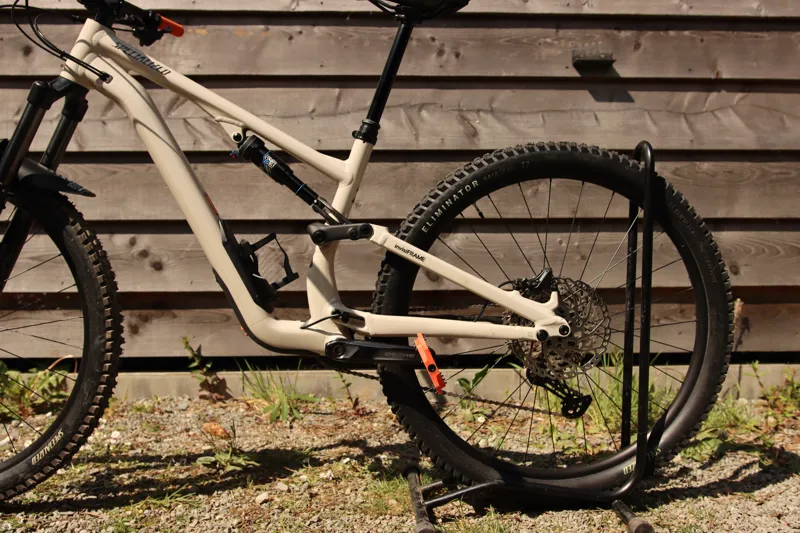 Current Demo Bike - Specialized Stumpjumper Alloy 15 - Gloss White S4-11