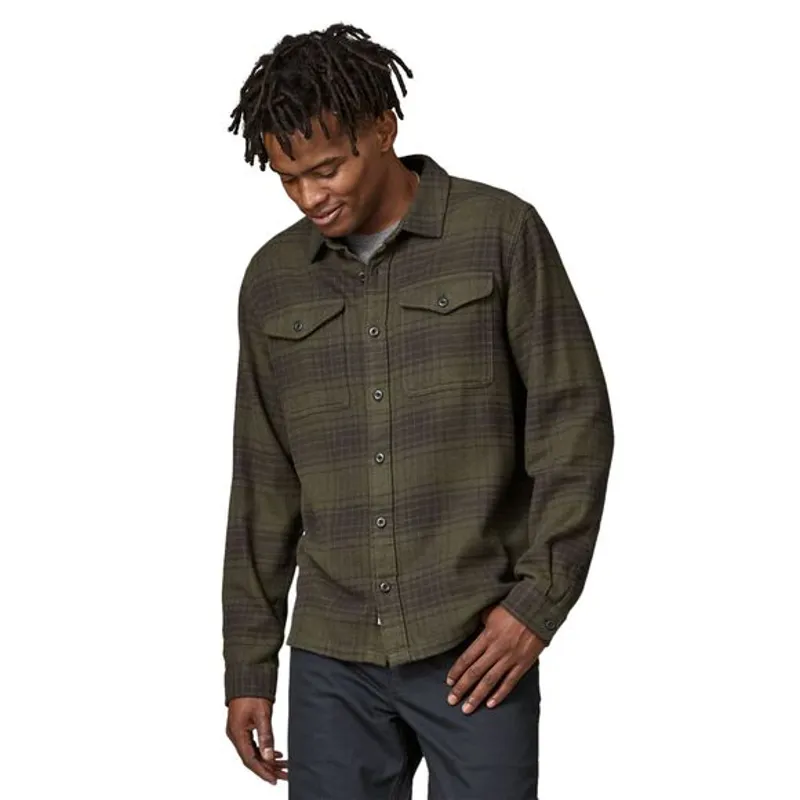 Patagonia Fjord Flannel Heavy Weight Premium Shirt In Cascade Green