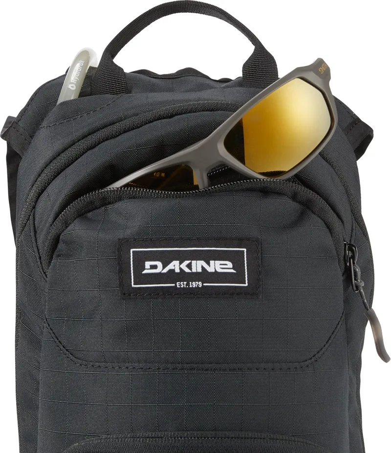 Dakine Session 8 Litre Backpack - Black-2