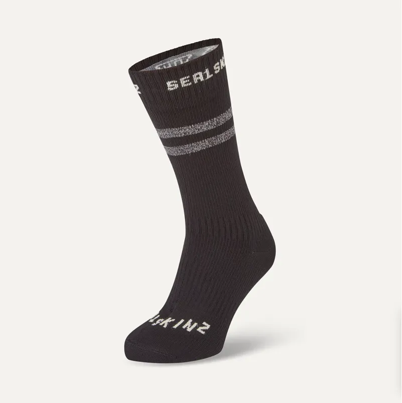 Sealskinz - Runton Fully Waterproof Winter Mid MTB Sock in Black