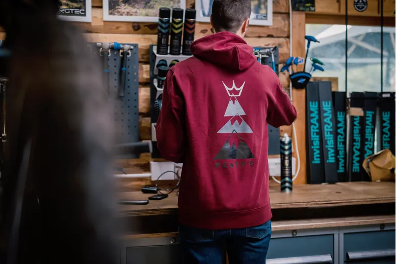 Peaty's PubWear Premium Casual Pullover Hoody in Summit / Burgundy-3