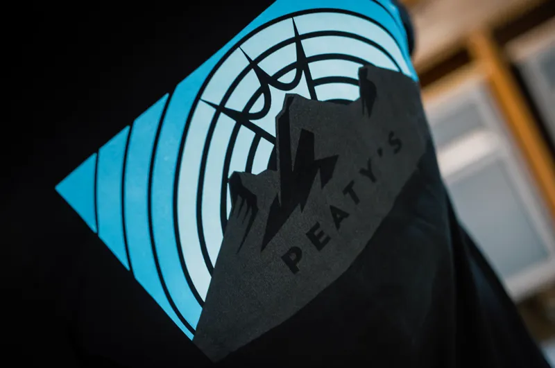 Peaty's PubWear Premium Short Sleeve Tee in Summit / French Navy-2