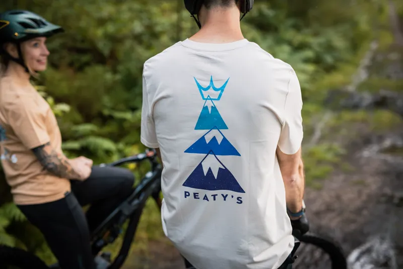 Peaty's PubWear Premium Short Sleeve Tee in Summit / Vintage White-3
