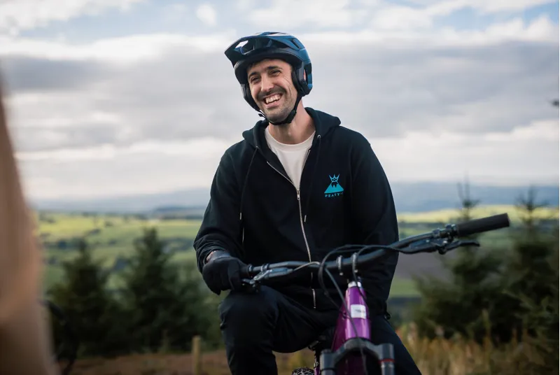 Peaty's PubWear Premium Zip Hoody in Summit / Black-4