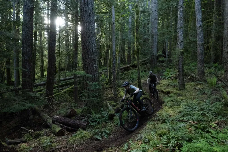 Santa Cruz Vala AL Deore - Electric MTB 2026 Gloss Stormbringer Purple-4