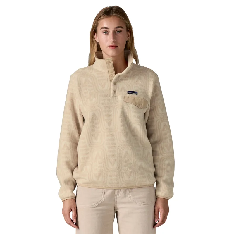 Patagonia Womes L/W Synchilla Snap-T Fleece Pullover in Dyno White