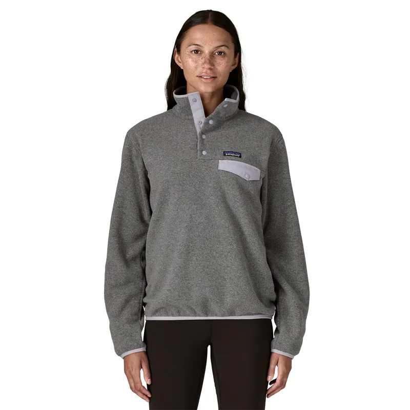 Patagonia Womens Lightweight Synch Snap-T Pullover in Nickel / Purple