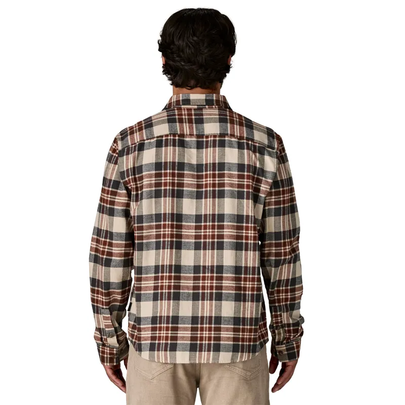 Patagonia Long-Sleeved Lightweight Fjord Flannel Shirt in Dried Vanilla-1