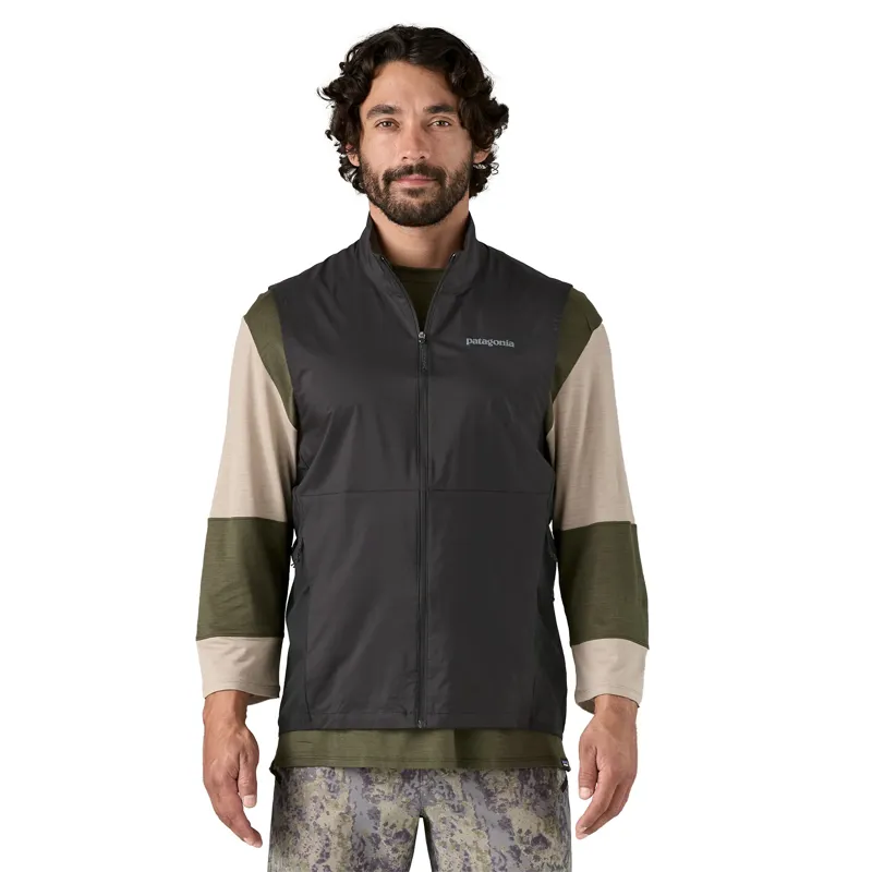 Patagonia Mens Trail Craft DWR Wind Vest in Black-1