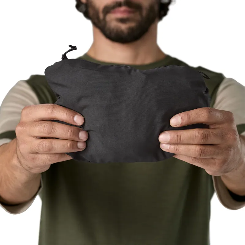 Patagonia Mens Trail Craft DWR Wind Vest in Black-5