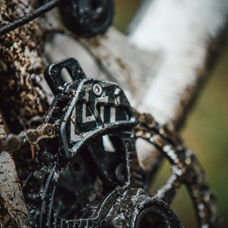 Unite Compact Bash Chain Guide ISCG-05 / 28T-34T-2