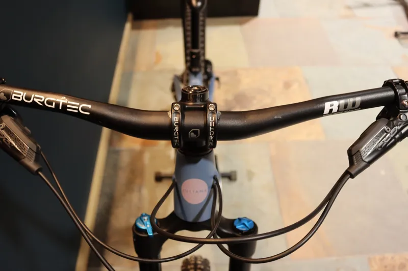Current Demo Bike - Juliana Roubion C S Model - Small - 2022 - Steel Blue-12