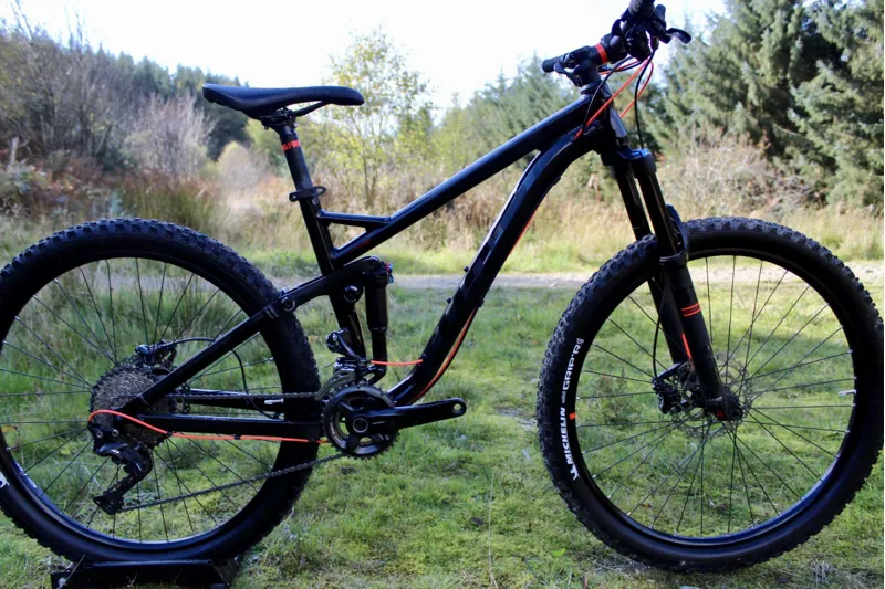 Ex-Demo // Ghost Kato FS 5 2017 - Night Black / Neon Red - Small