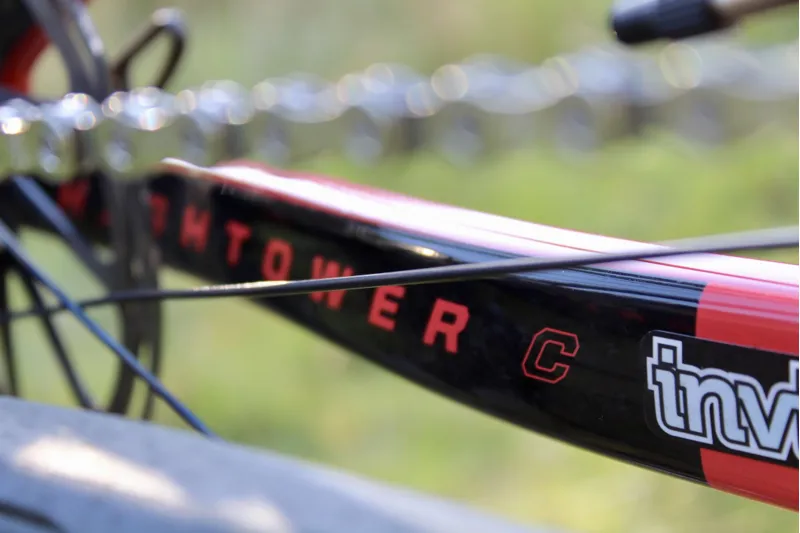 Ex-Demo // Santa Cruz Hightower - C - S Model - 29 2017 Srir / Red L-6