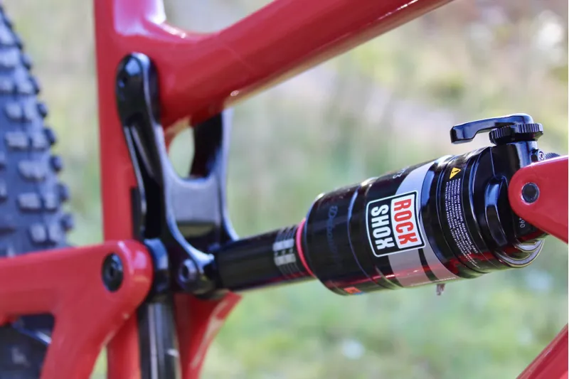 Ex-Demo // Santa Cruz Hightower - C - S Model - 29 2017 Srir / Red L-4