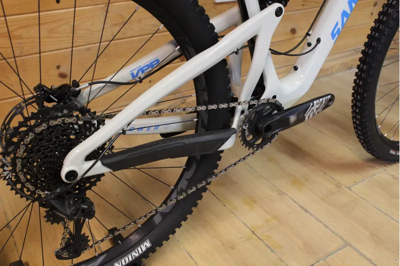 Ex-Demo Bike // Santa Cruz Hightower - C - S Model - Grey - Large-1